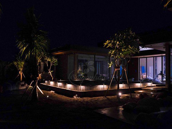 Lắp đặt đèn LED sân vườn và tiểu cảnh thác nước căn Villa